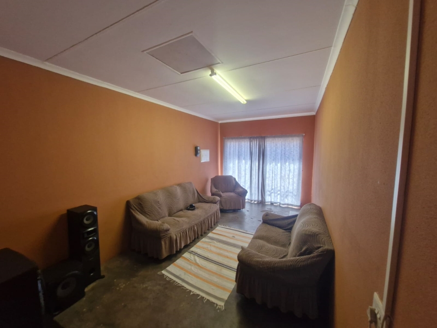To Let 4 Bedroom Property for Rent in Kathu Northern Cape
